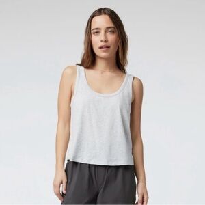 Vuori Relaxed SuttonTank Top Light Heather Grey Medium